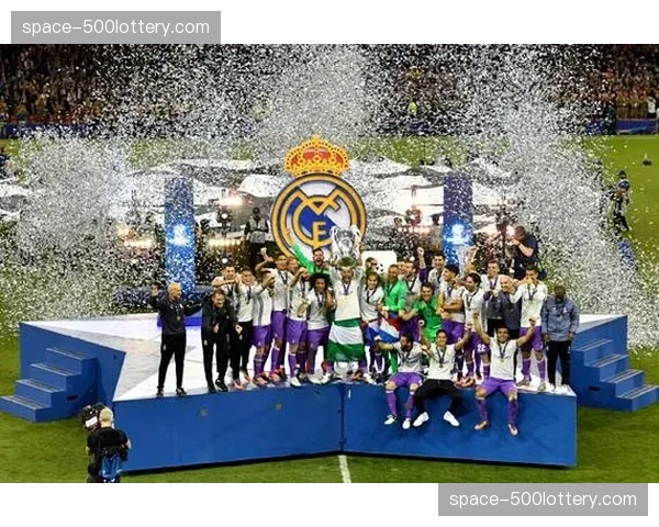 欧冠战报:皇家马德里2-0客胜利物浦,维尼修斯、贝林厄姆建功 欧冠战报:皇家马德里2-0客胜利物浦,维尼修斯、贝林厄姆建功