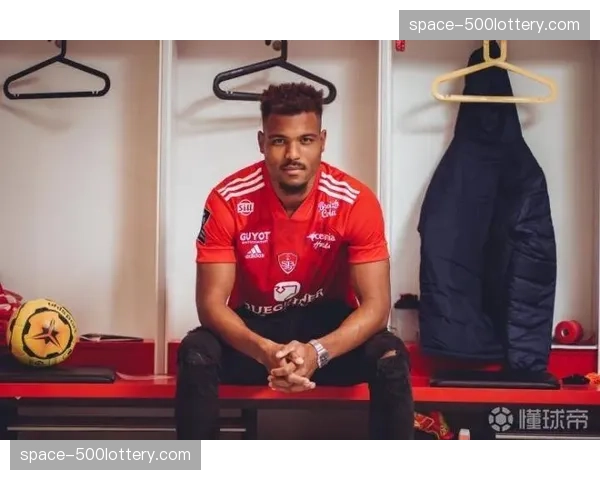 实时：布雷斯特客场2-0领先南特，穆涅梅开二度