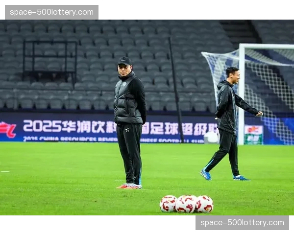 深圳新鹏城0-0闷平梅州客家,两队合计仅两脚射正