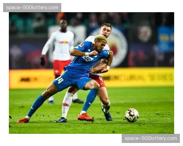 走进霍芬海姆青训营:年轻球员必修的“情景化攻防转换决策”课程